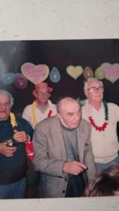 En un festejo de cumpleaños colectivo de Yaco Gerson, Simón Gamarnik, Israel Zacutinsky y Aarón Smetniansky (1992).